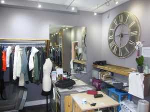 accueil-atelier-retouches-53-avenue-freres-lumiere-lyon-69008