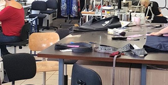 La coupe, atelier Point Retouche 3 Avenue Rhin et Danube 38100 Grenoble