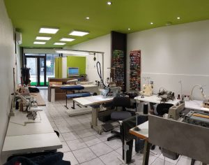 intérieur atelier-retouche-grenoble-centre-ville